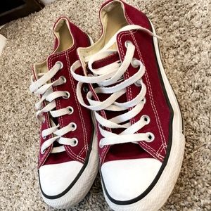 burgundy converse
